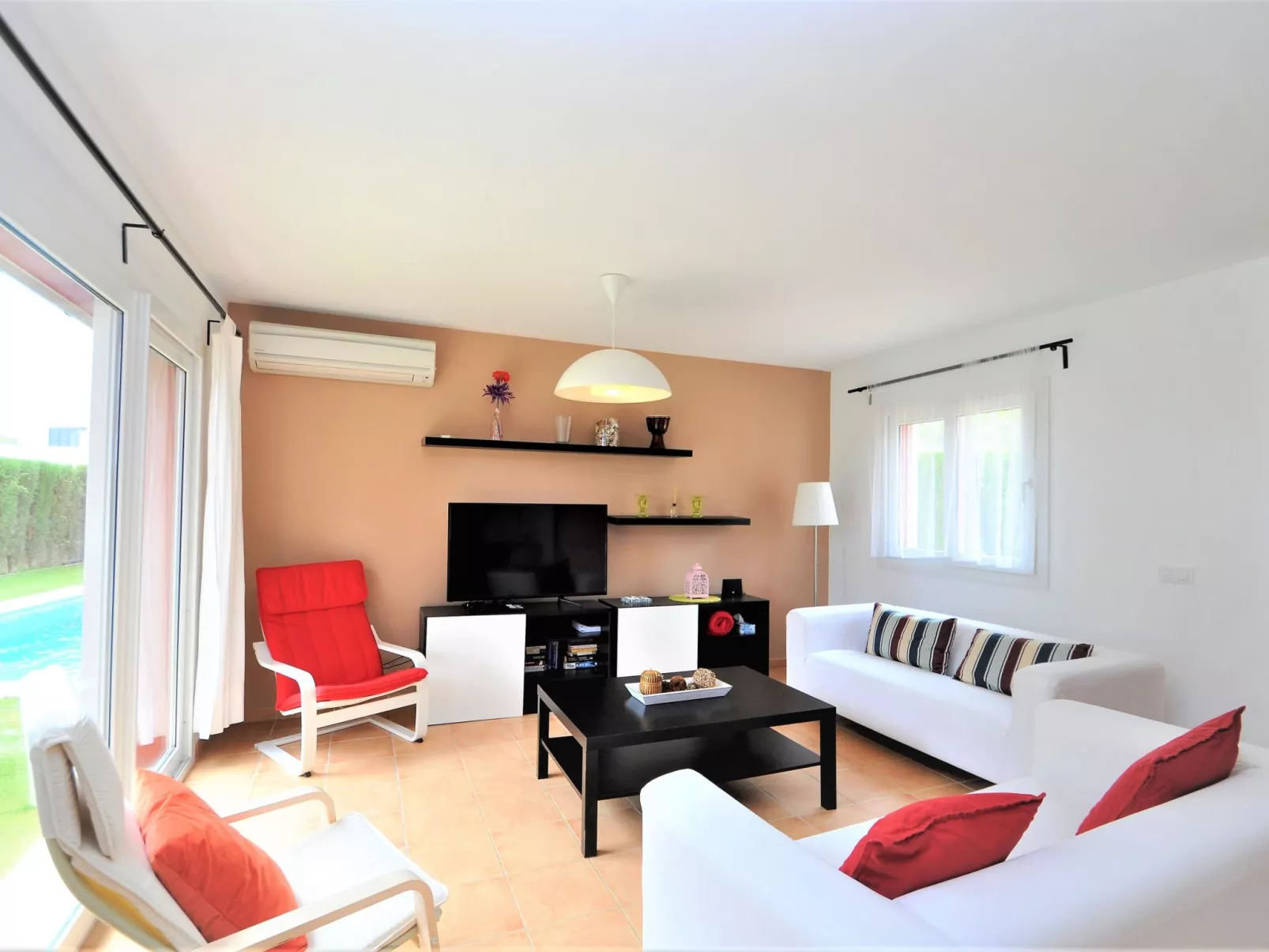 VILLA en Zona residencial tranquila con piscina privada ideal para familias - W - Binnen