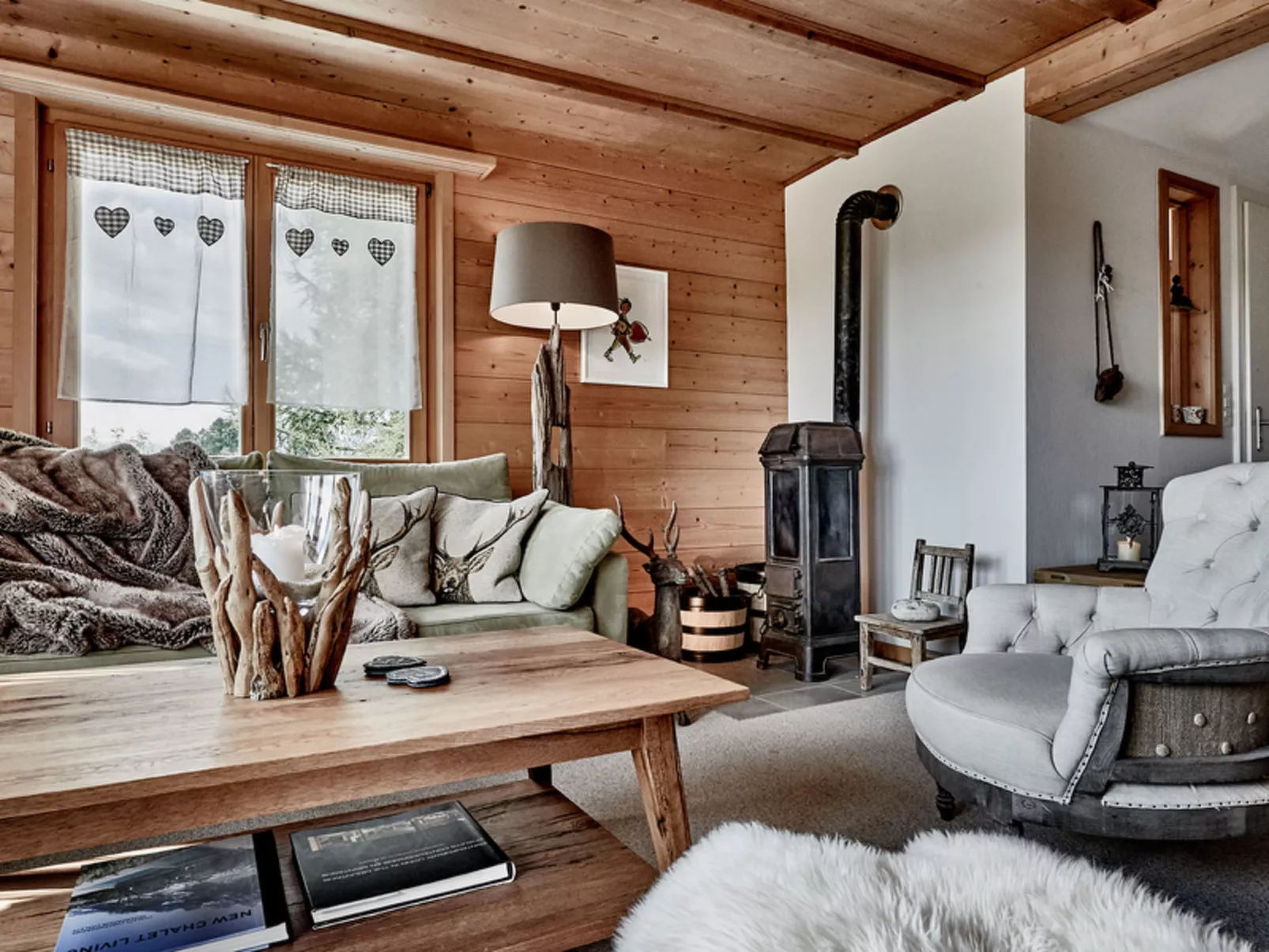 Chalet Lieuretta da Tscharfs, (Feldis). - Binnen