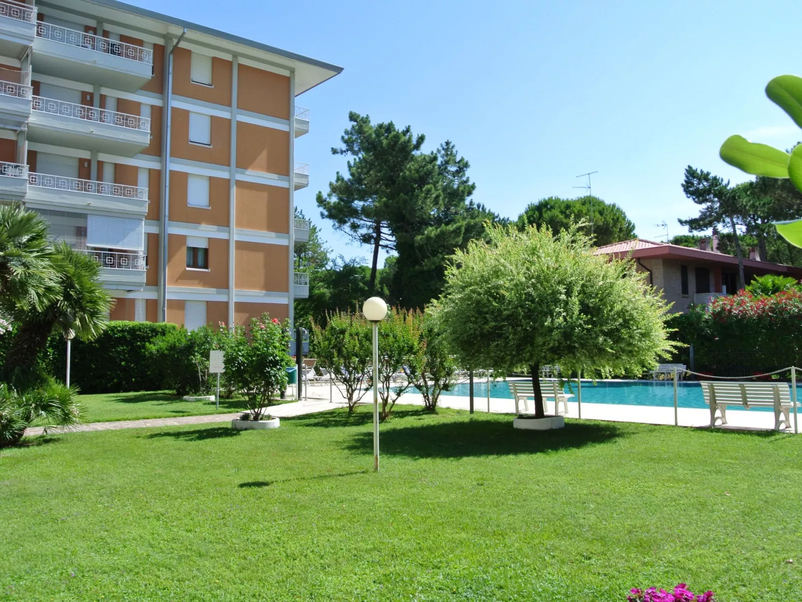 Residence Gardena - Ferienwohnung 11 mit Pool - Buiten