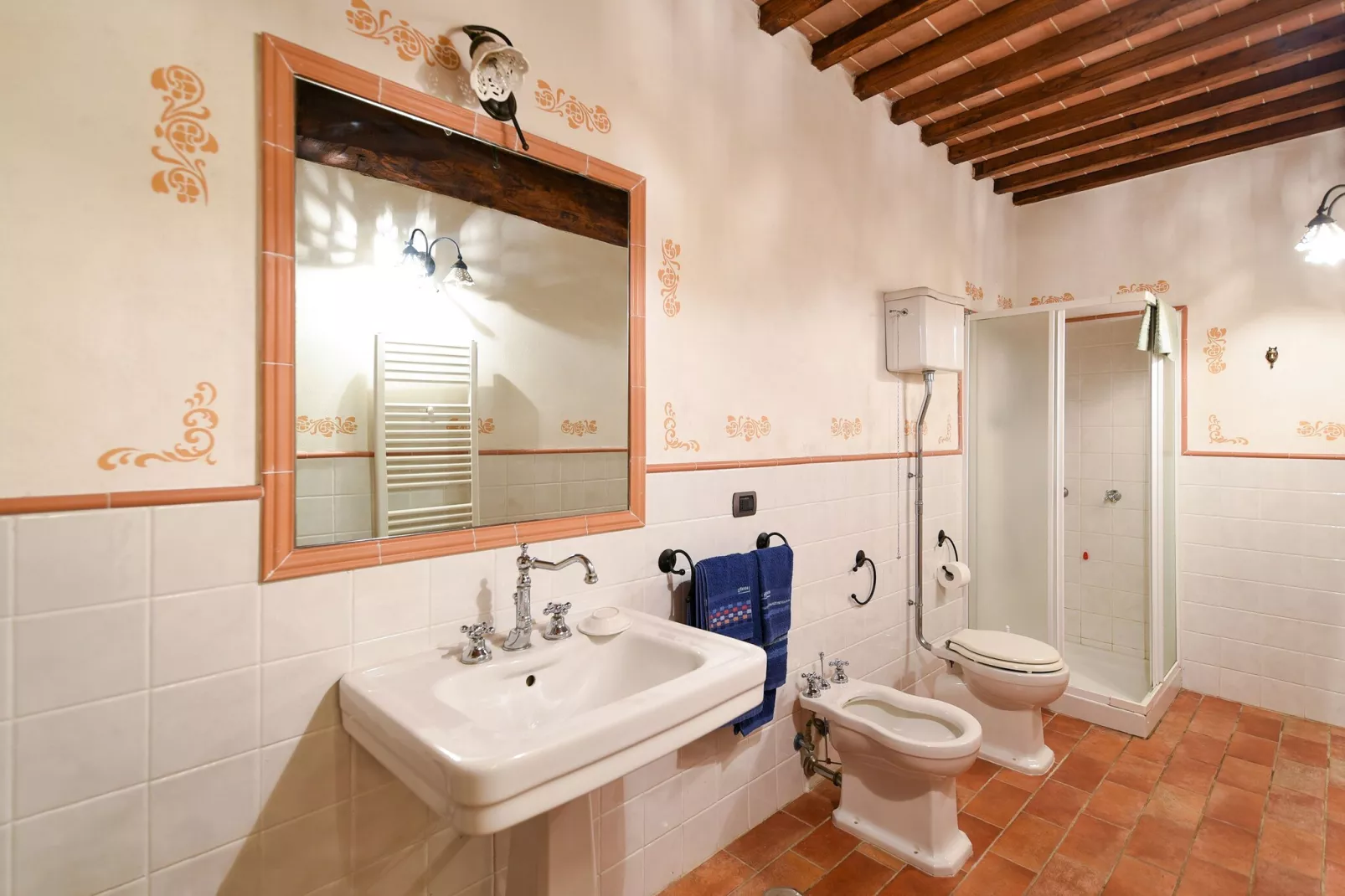 Macetona - Suite - Badkamer