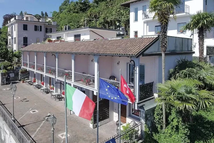 Residence Casa & Vela SRL, Oggebbio-Bilo fino 5 - Buitenkant zomer