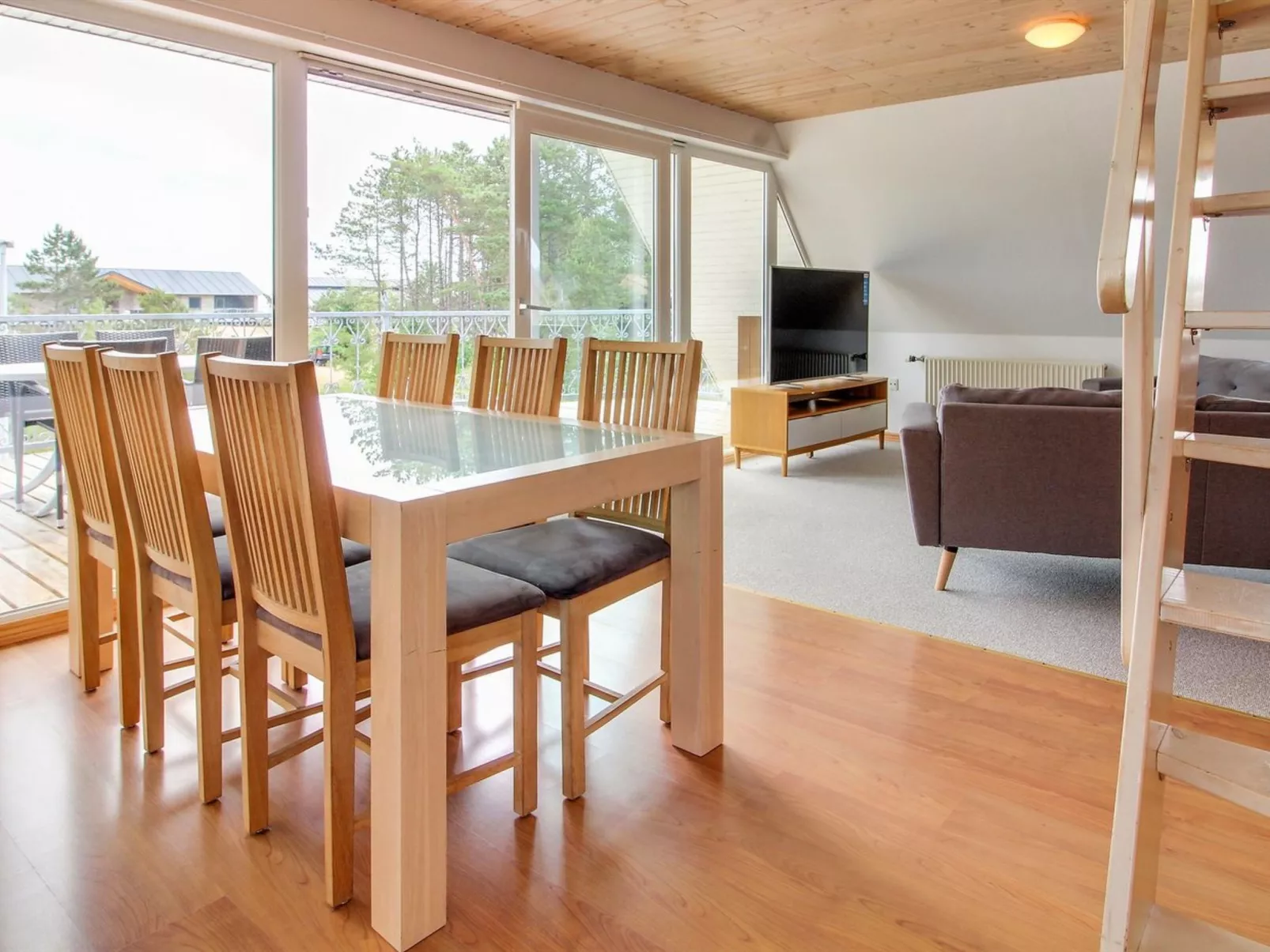 "Lissa" - 2.4km from the sea - Binnen