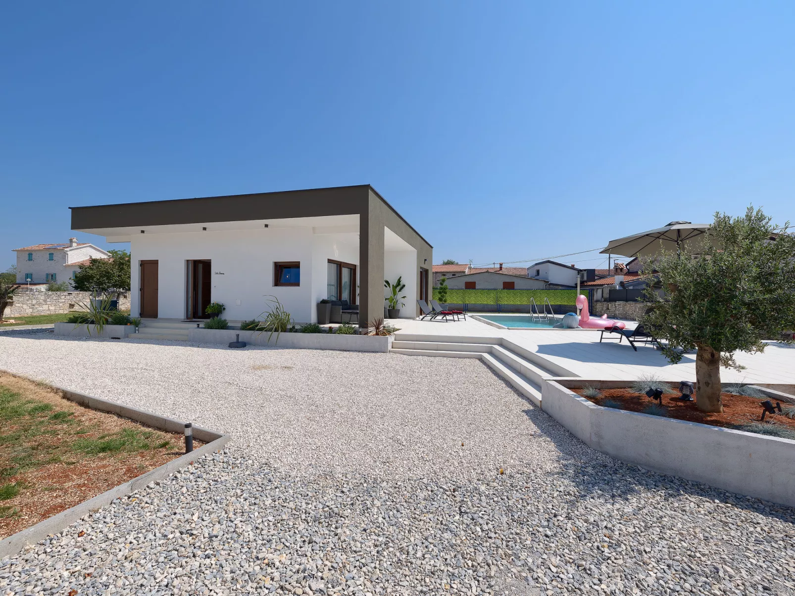 House Bronzin - Buiten