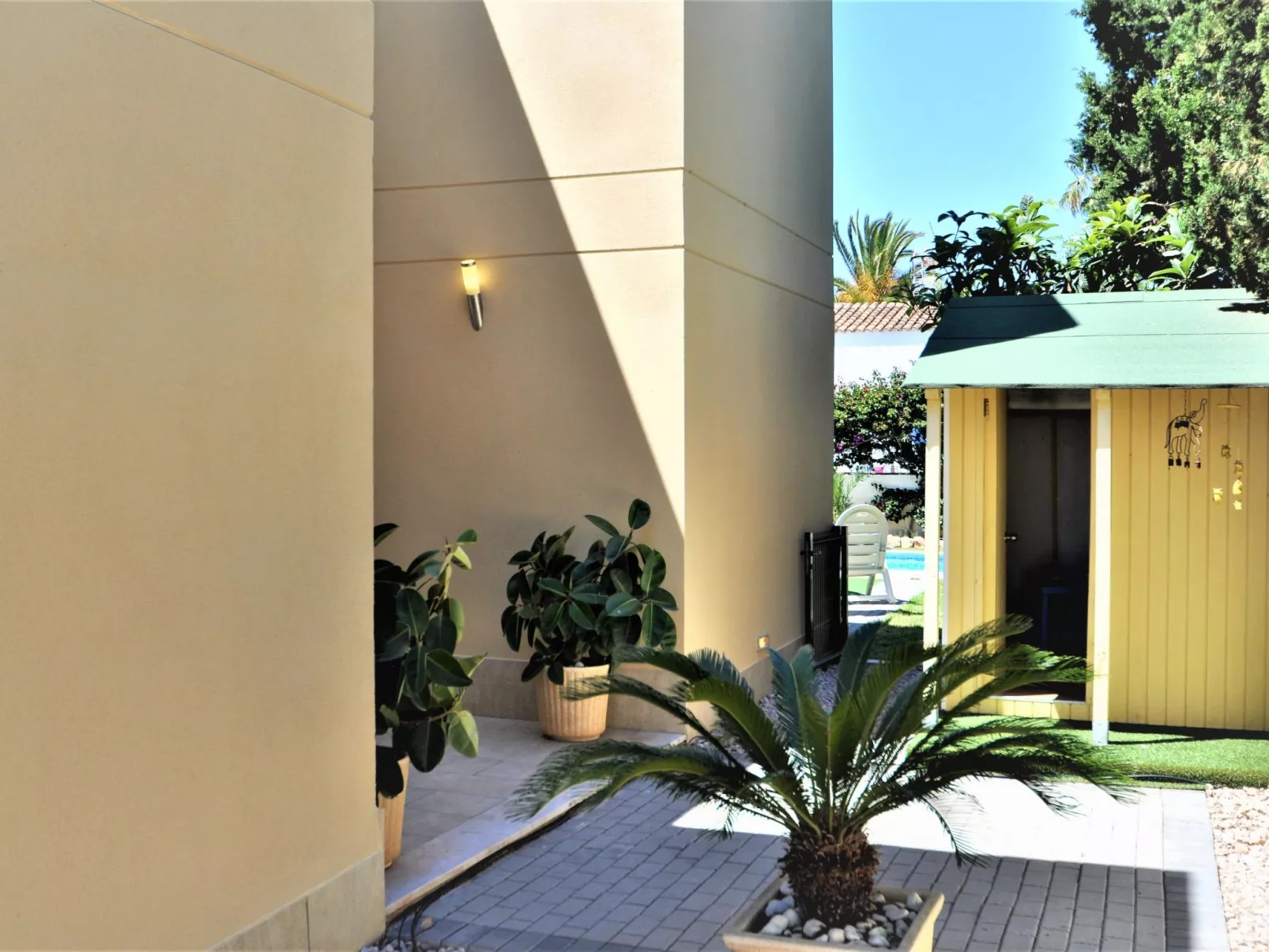 VILLA HUGO Casa en zona residencial tranquila Bahía Grande con Piscina Privada. - Buiten