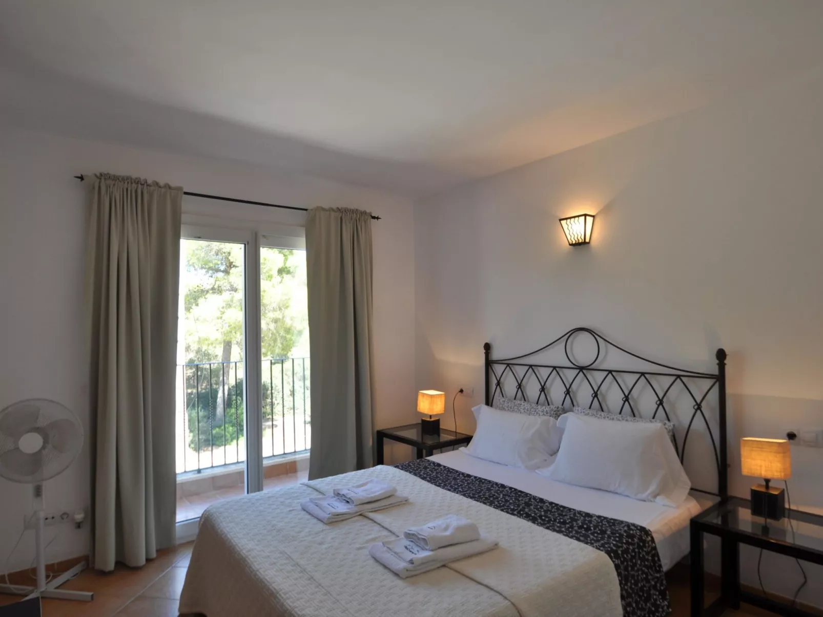 VILLA en Zona residencial tranquila con piscina privada ideal para familias - W - Binnen
