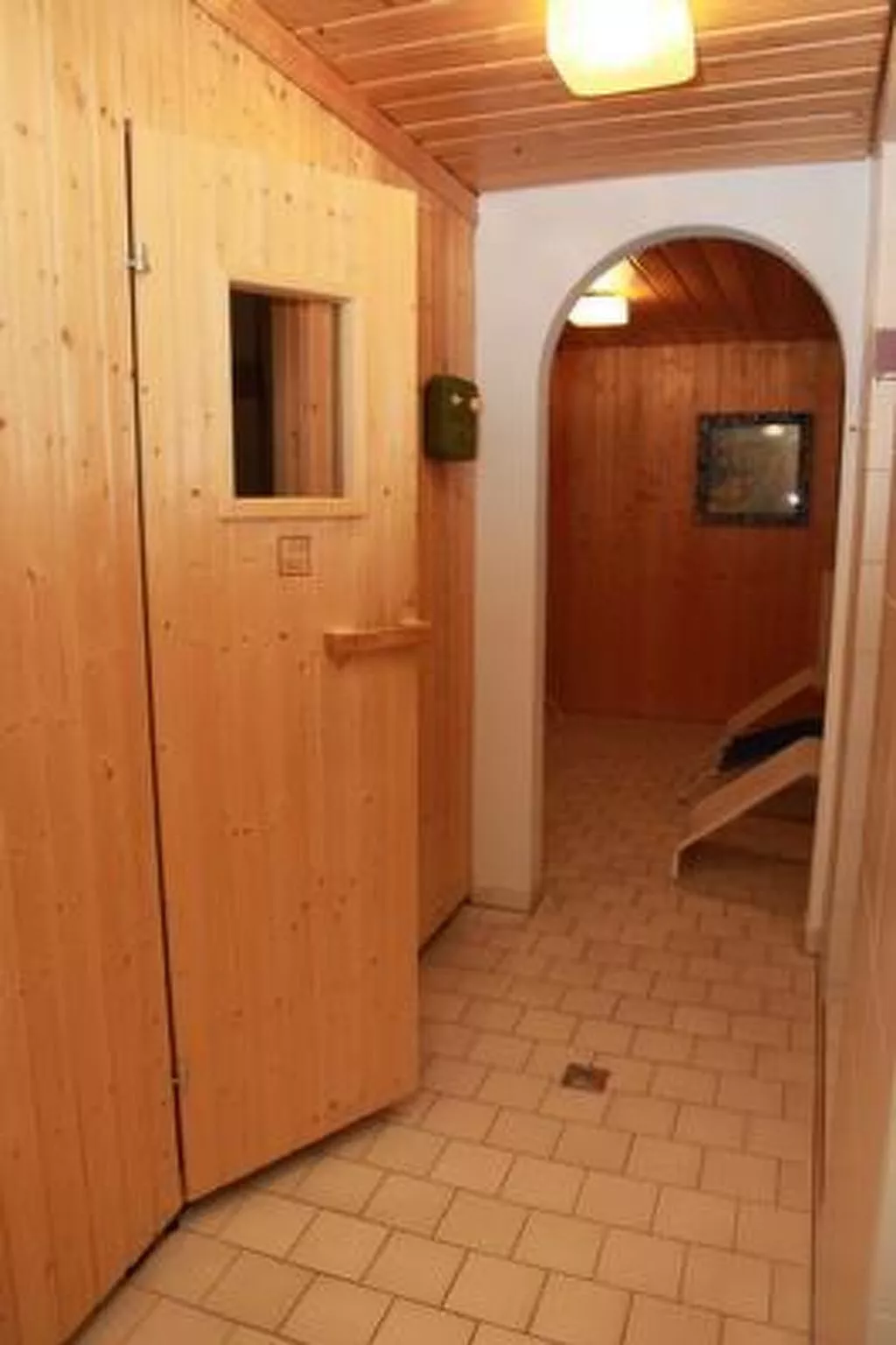Chasa Madlaina, (Samnaun-Dorf). - Binnen