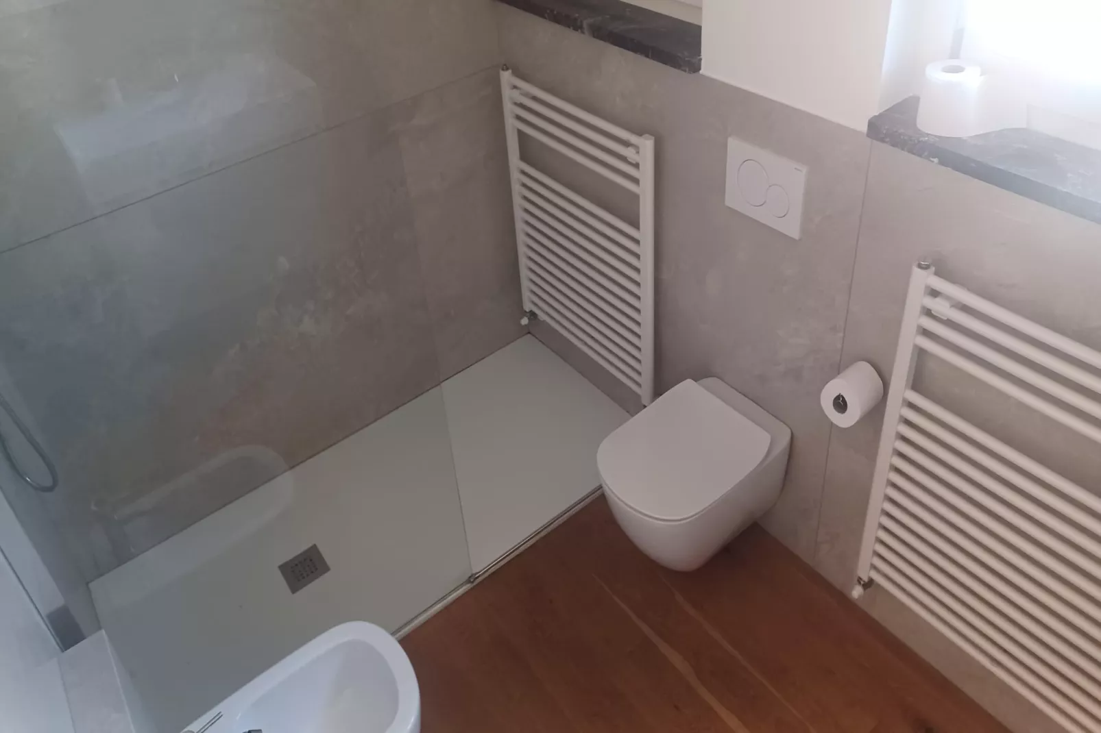 Castagnola Quattro - Badkamer
