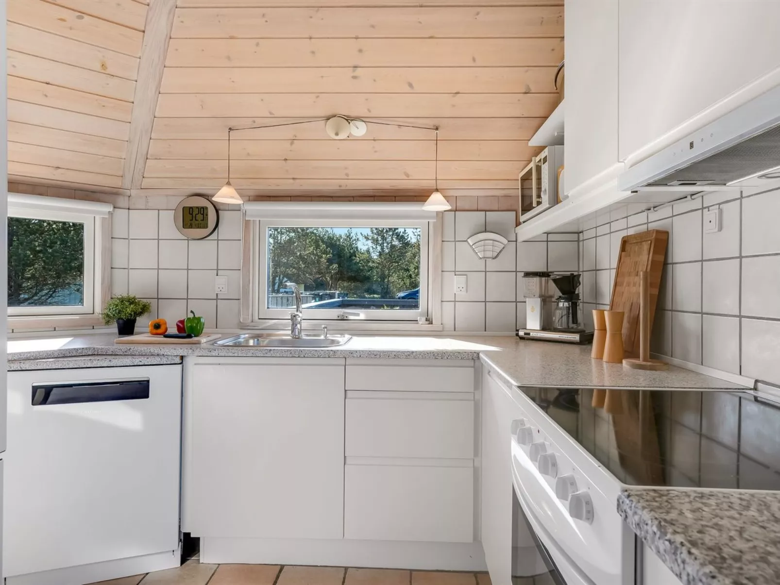 "Ansine" - 1.2km from the sea - Binnen
