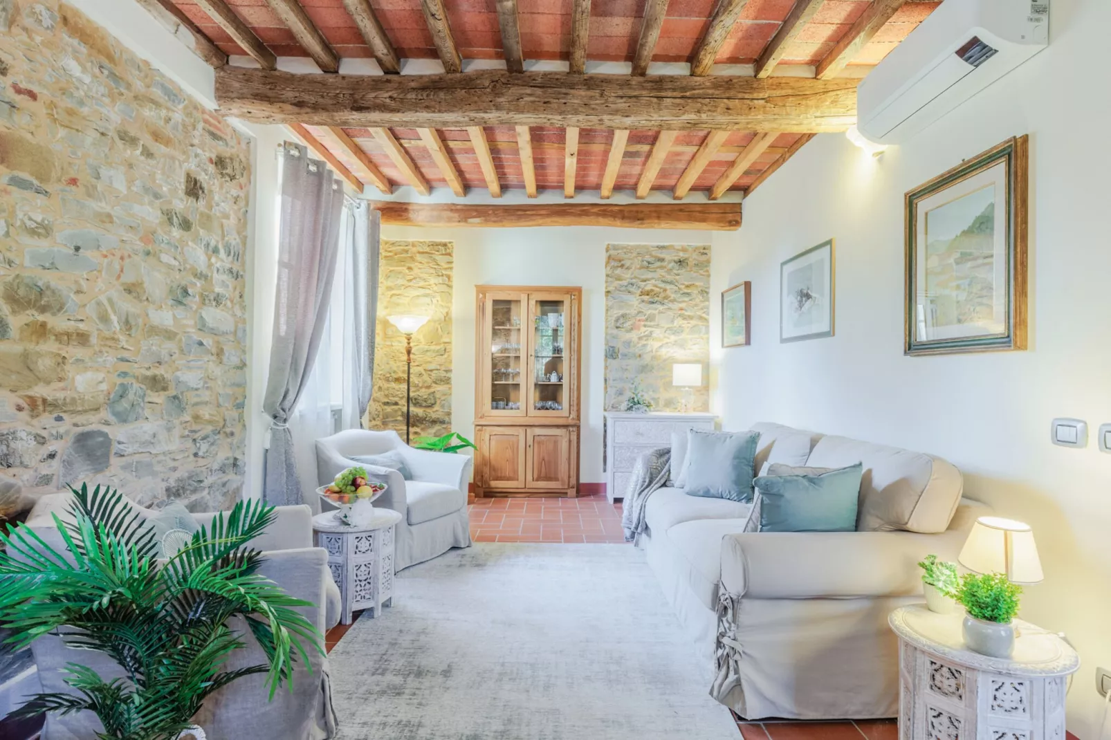 Villa Dondolino - Woonkamer