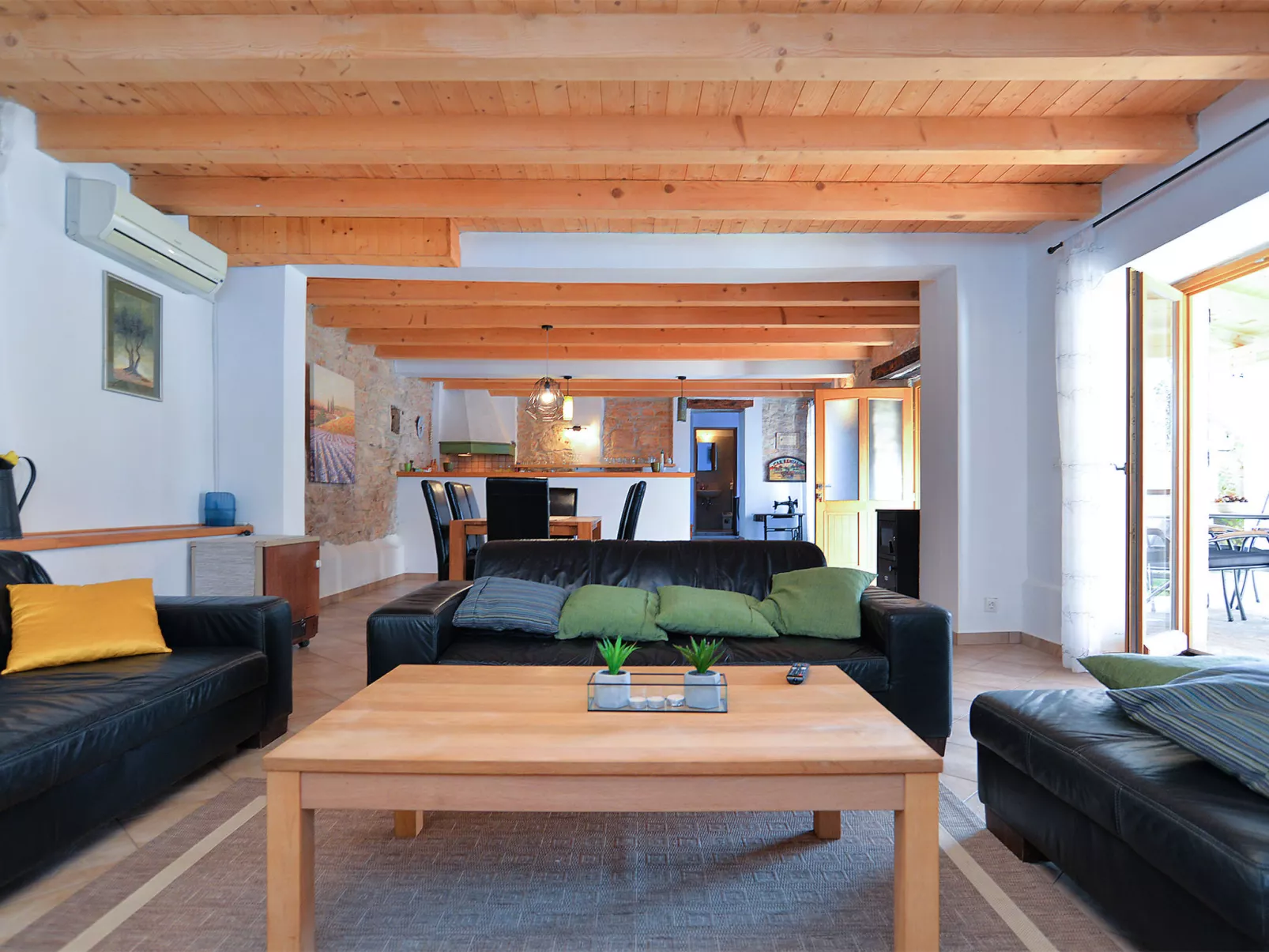 House 704 - Binnen