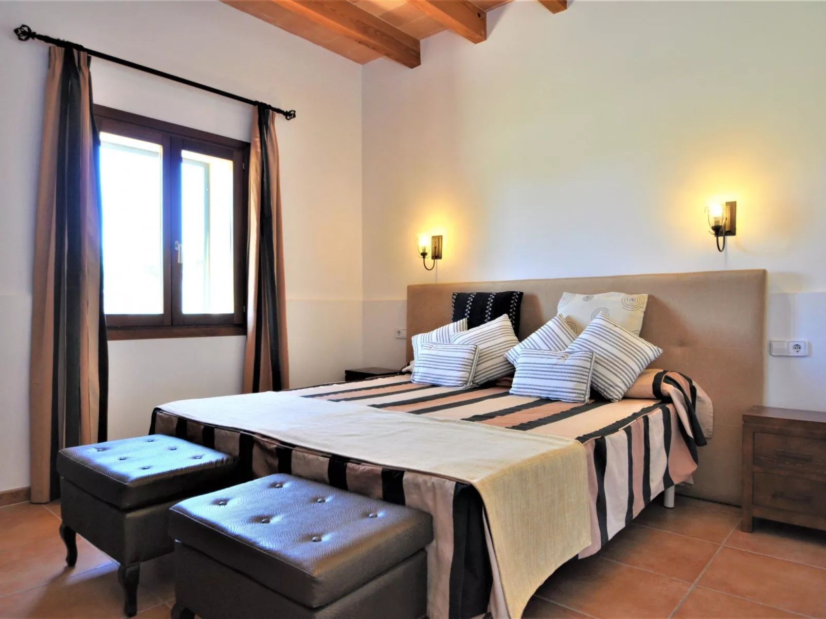 CAS BORRASSOS- Finca con piscina privada a 10 minutos de Palma.. BBQ. Wifi - Wi - Binnen