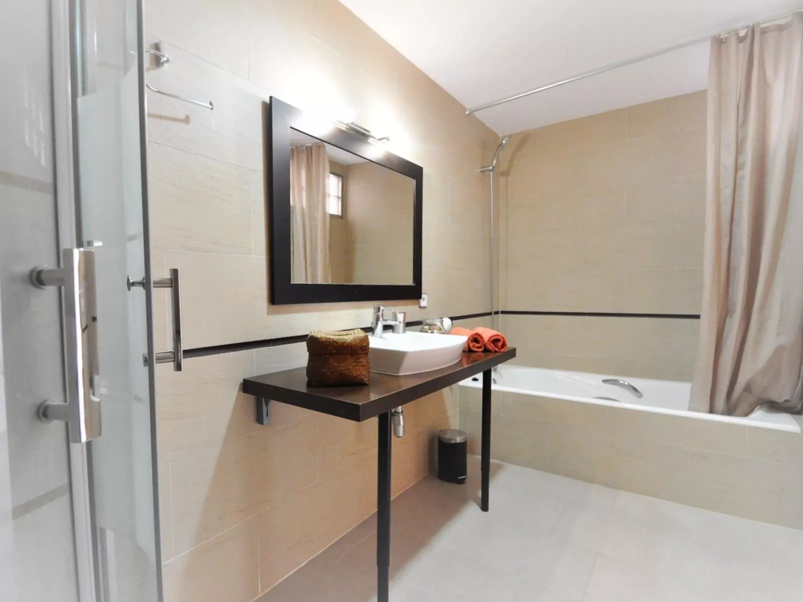 Preciosa villa con vistas al mar, piscina privada, aire acondicionado y wifi id - Binnen