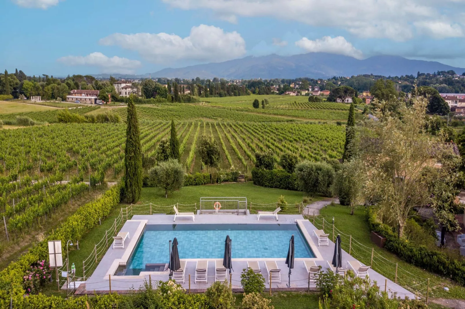 Donato, Farmhouse Apartment with Pool - Zwembad
