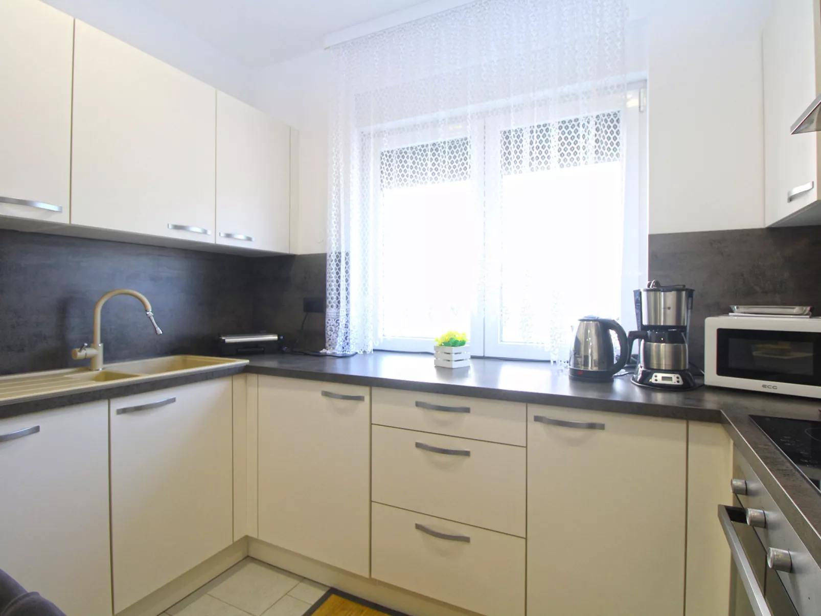 House 2283 - Binnen