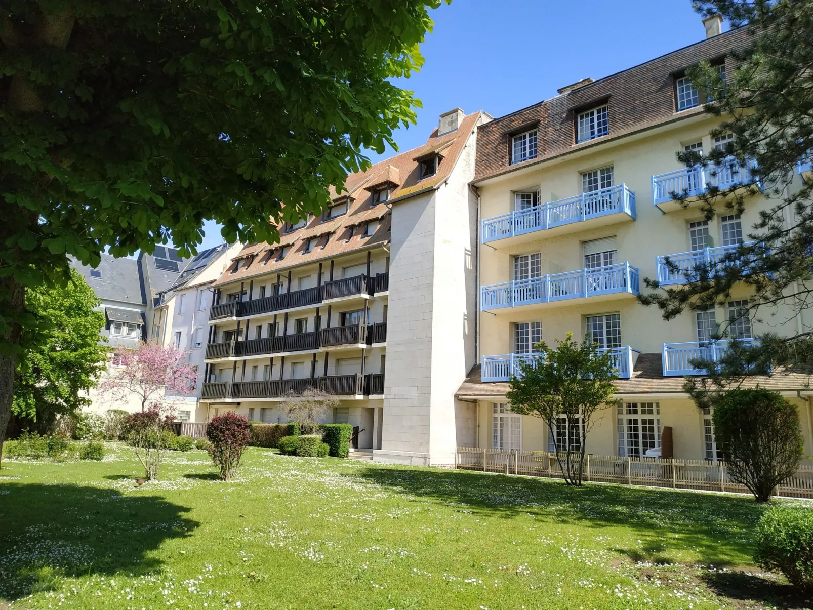 Castel Saint Clair - Buiten