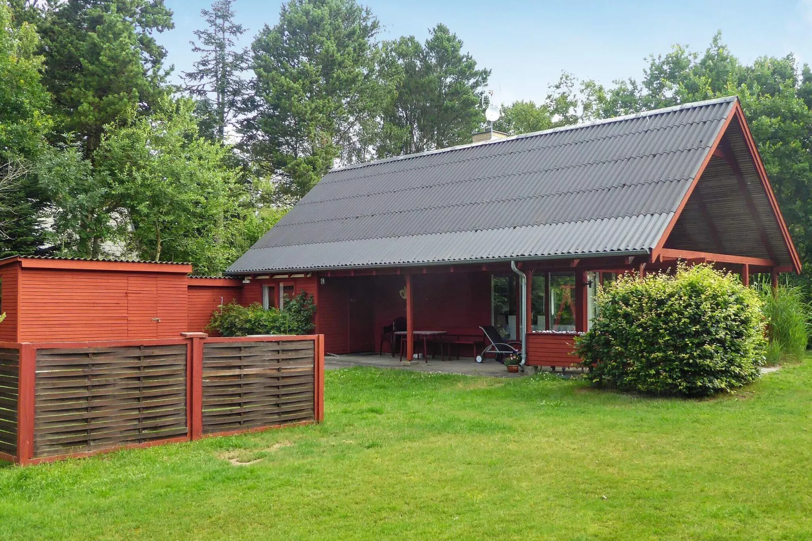 Schilderachtig vakantiehuis in Glesborg bij het strand