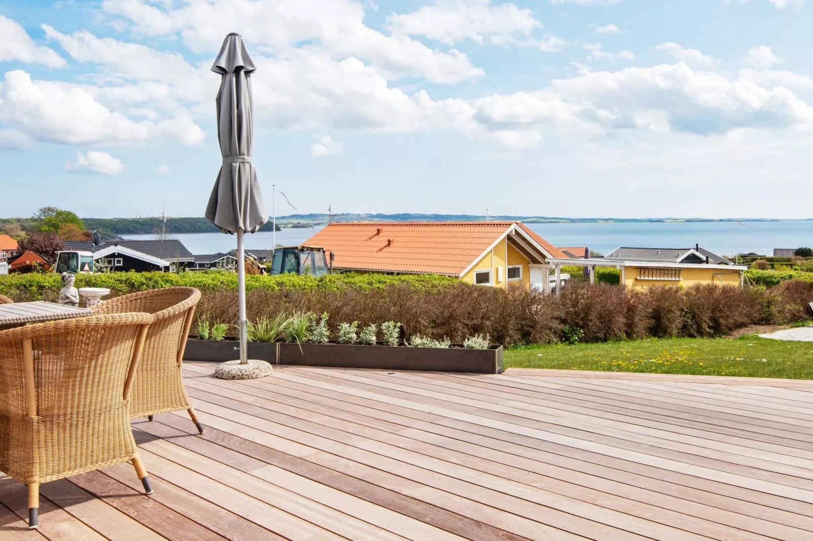 Luxe vakantiehuis in Rønde op 400 m van de oceaan-Waterzicht