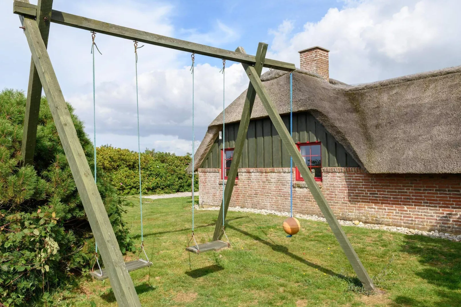 7 persoons vakantie huis op een vakantie park in Hvide Sande-Buitenlucht