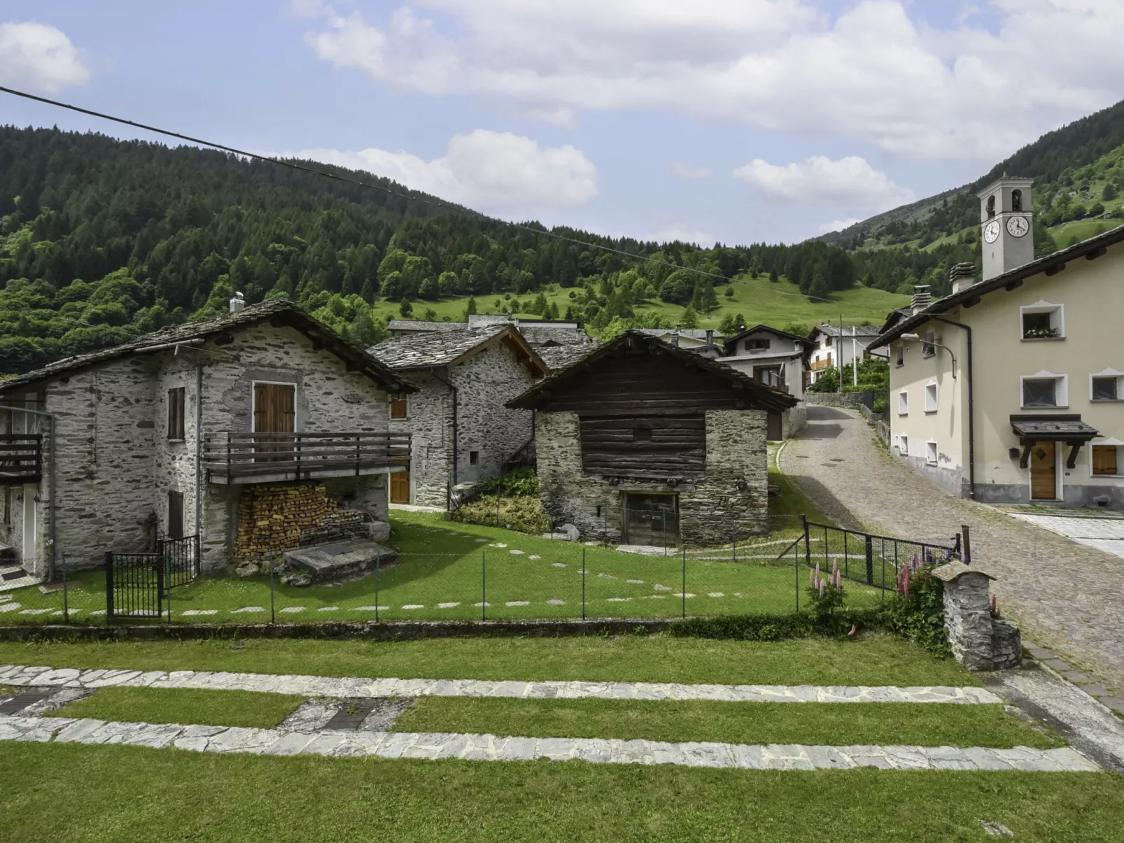 Isola di Madesimo Apartments-Buiten