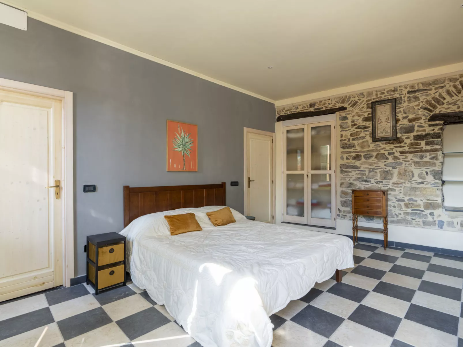 Casa Derna-Binnen