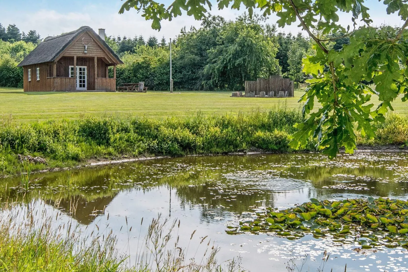 Luxe retraite met hottub -- By Traum Ferienwohnungen-Waterzicht