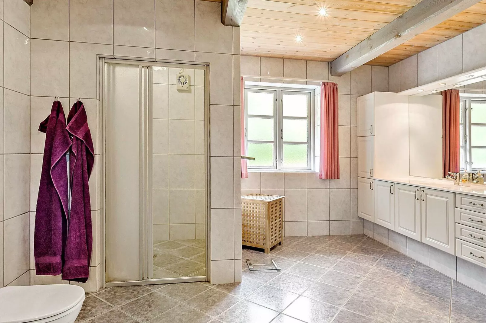 Luxe retraite met hottub -- By Traum Ferienwohnungen-Binnen