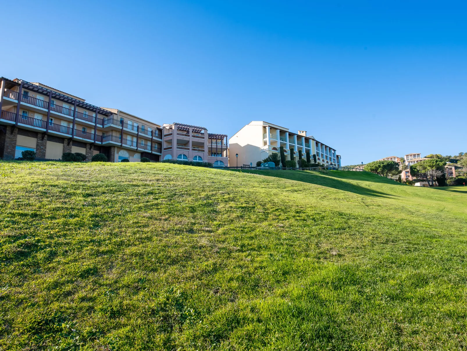 Cap Estérel - Le Hameau (Mini Villa 35)-Buiten