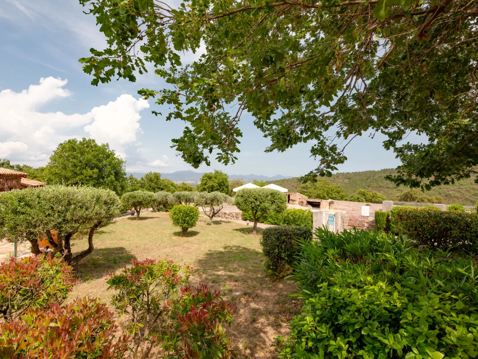 La Rochebrune-Buiten