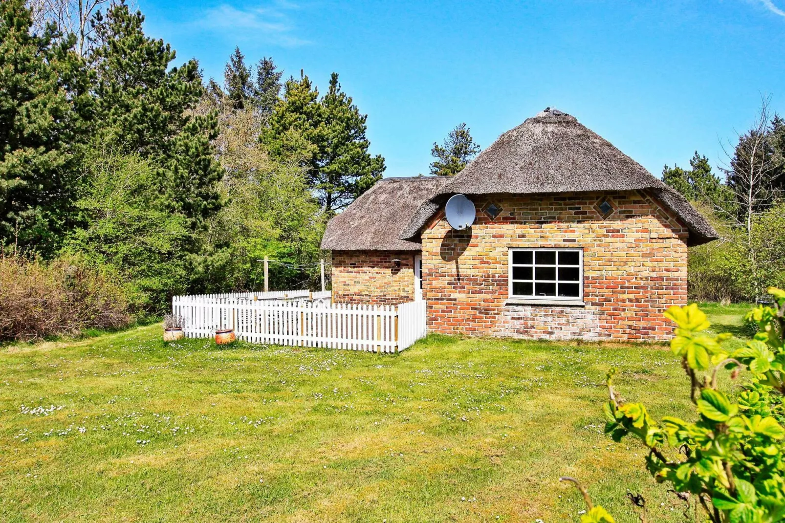 Rustiek vakantiehuis met tuin in Ulfborg-Uitzicht