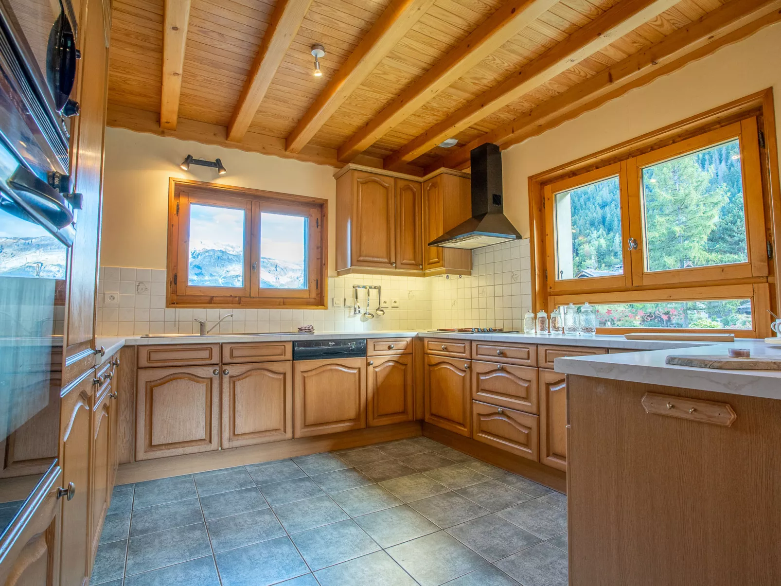 Chalet Mendiaux-Binnen