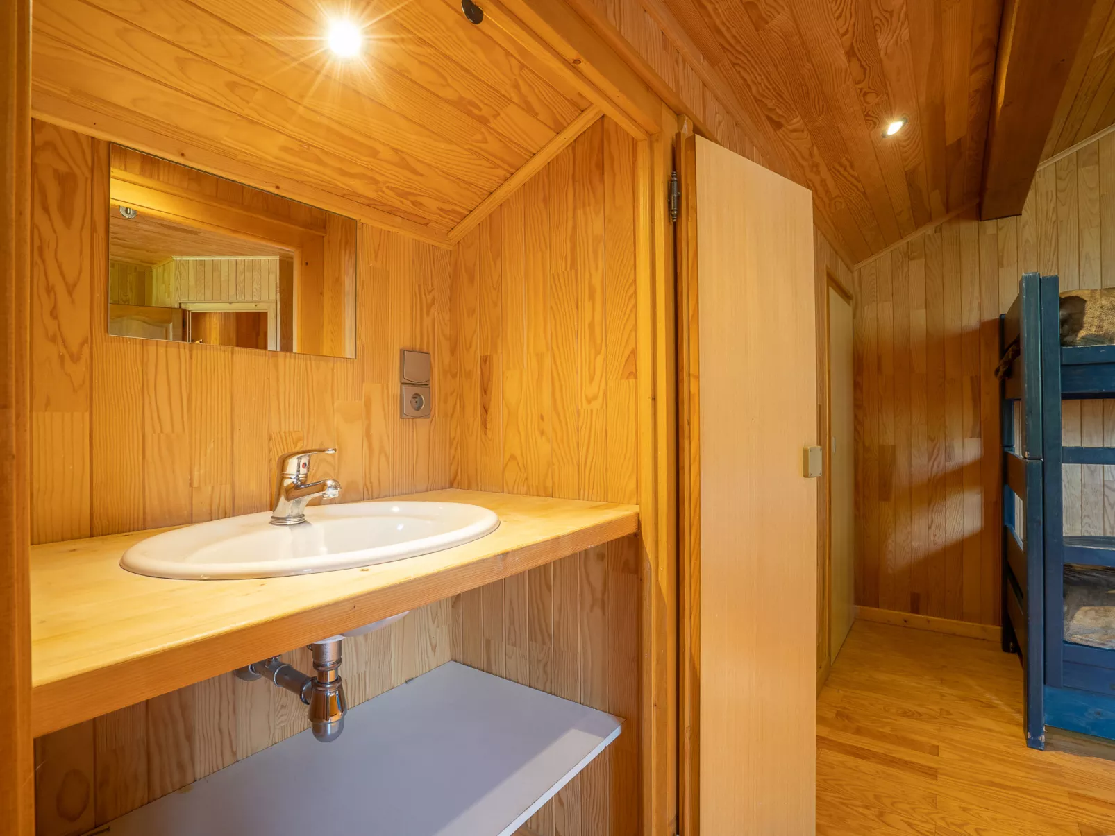 Chalet Mendiaux-Binnen