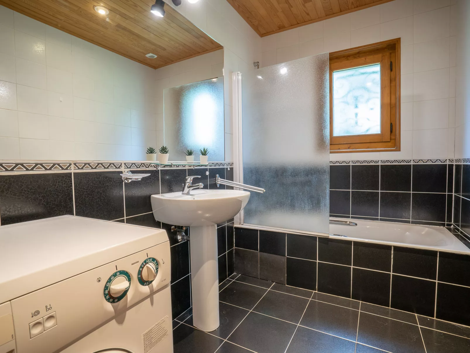 Chalet Mendiaux-Binnen