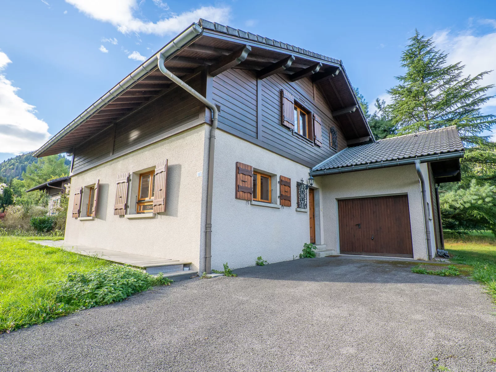 Chalet Mendiaux-Buiten