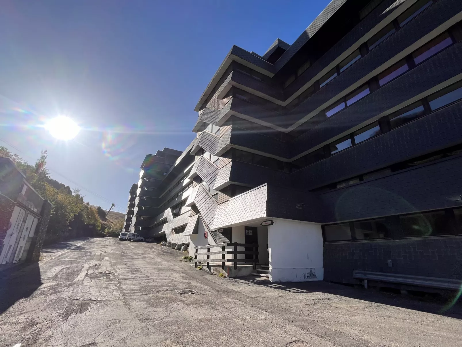 Brelin Evons R05-Buiten