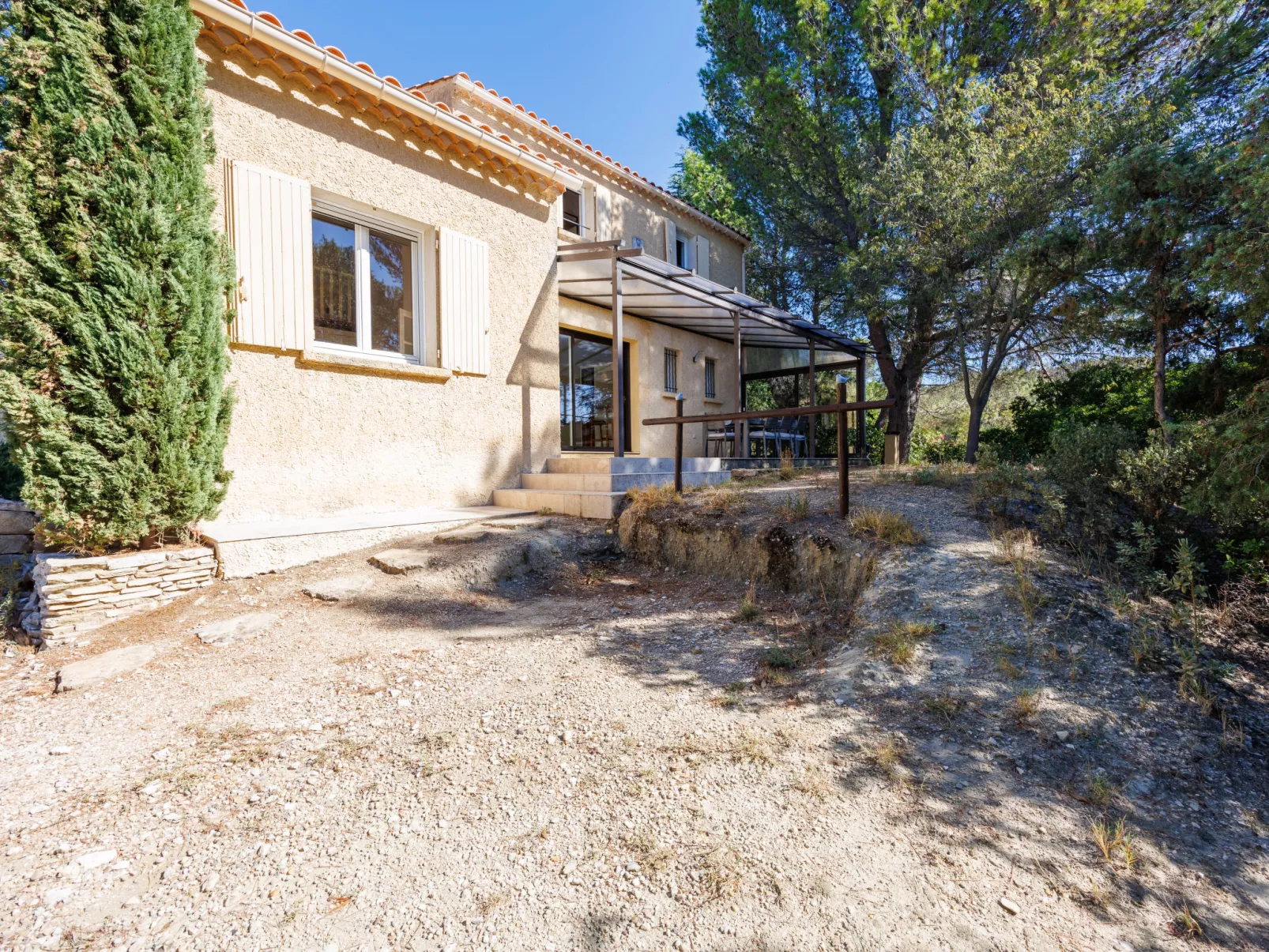Les Garrigues d'Ozilhan-Buiten