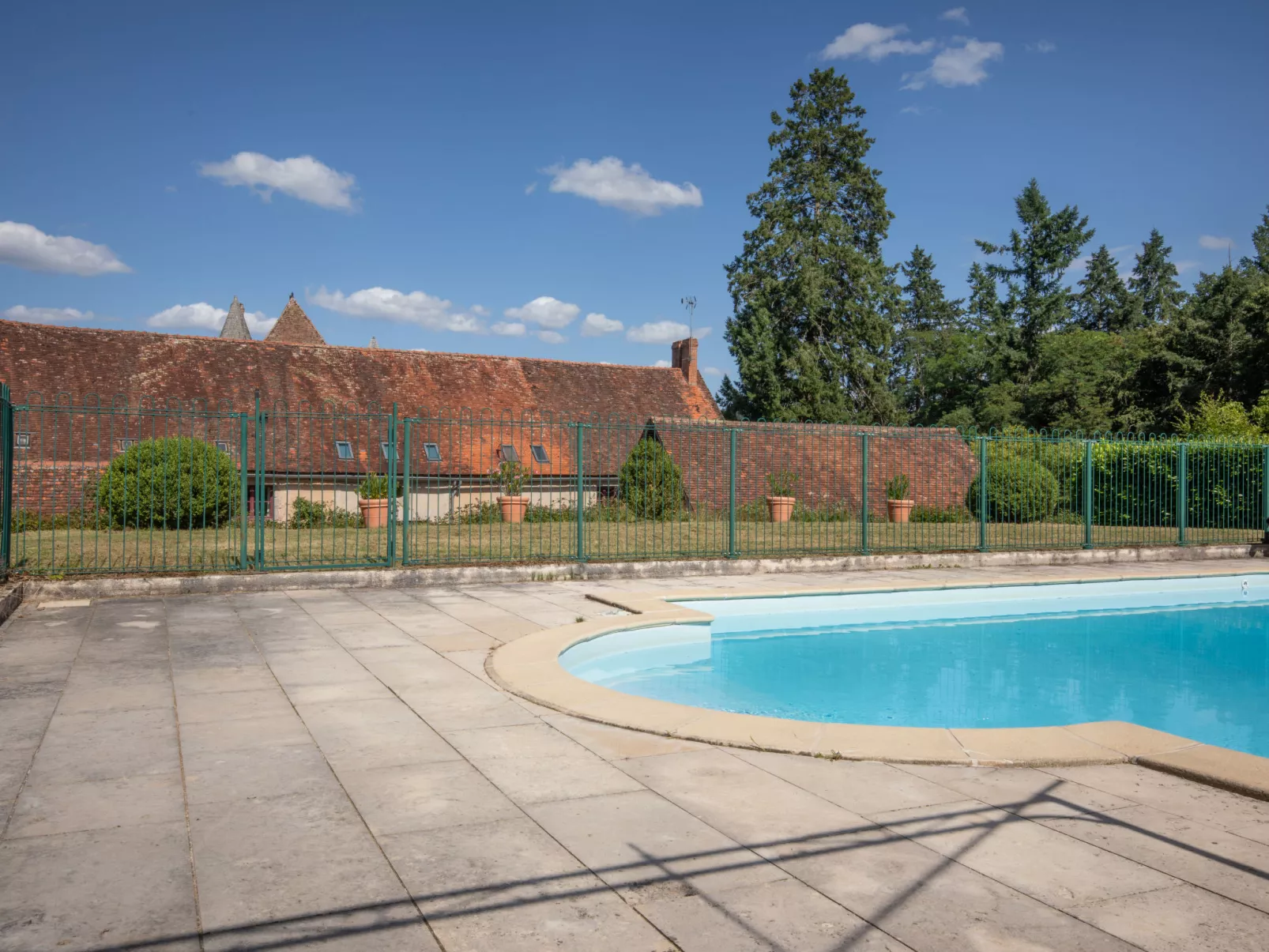 La Maison du Chateau-Buiten