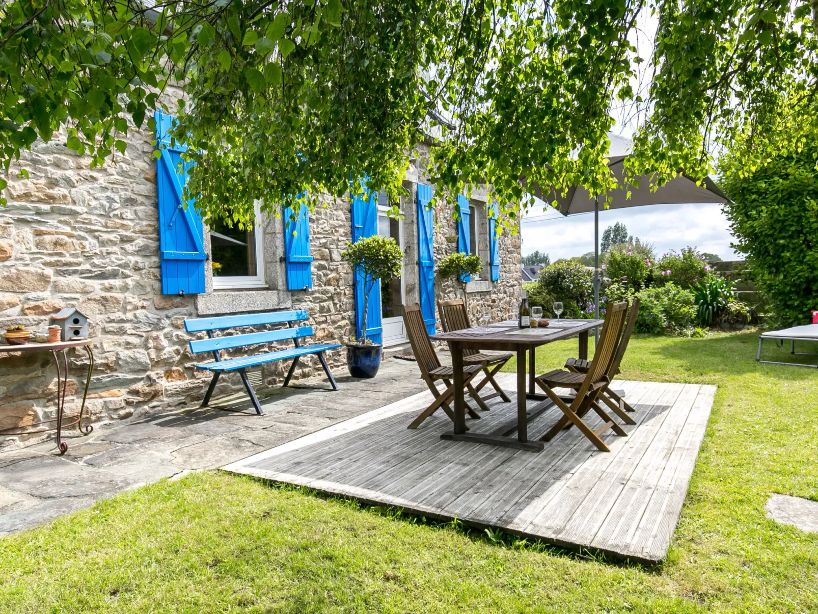 Bleue-Buiten