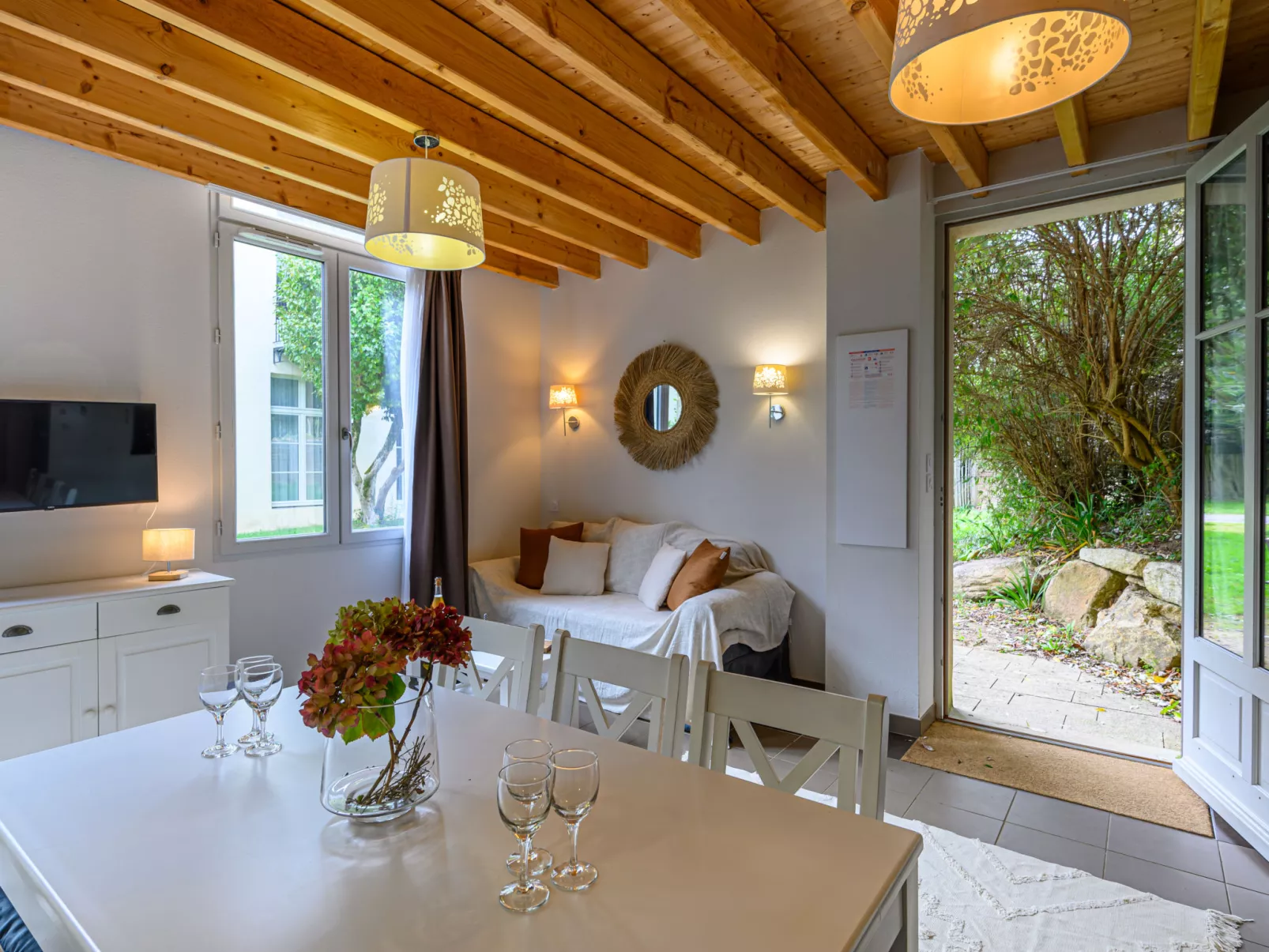 Château De Kergonano, dans l'Orangerie-Binnen