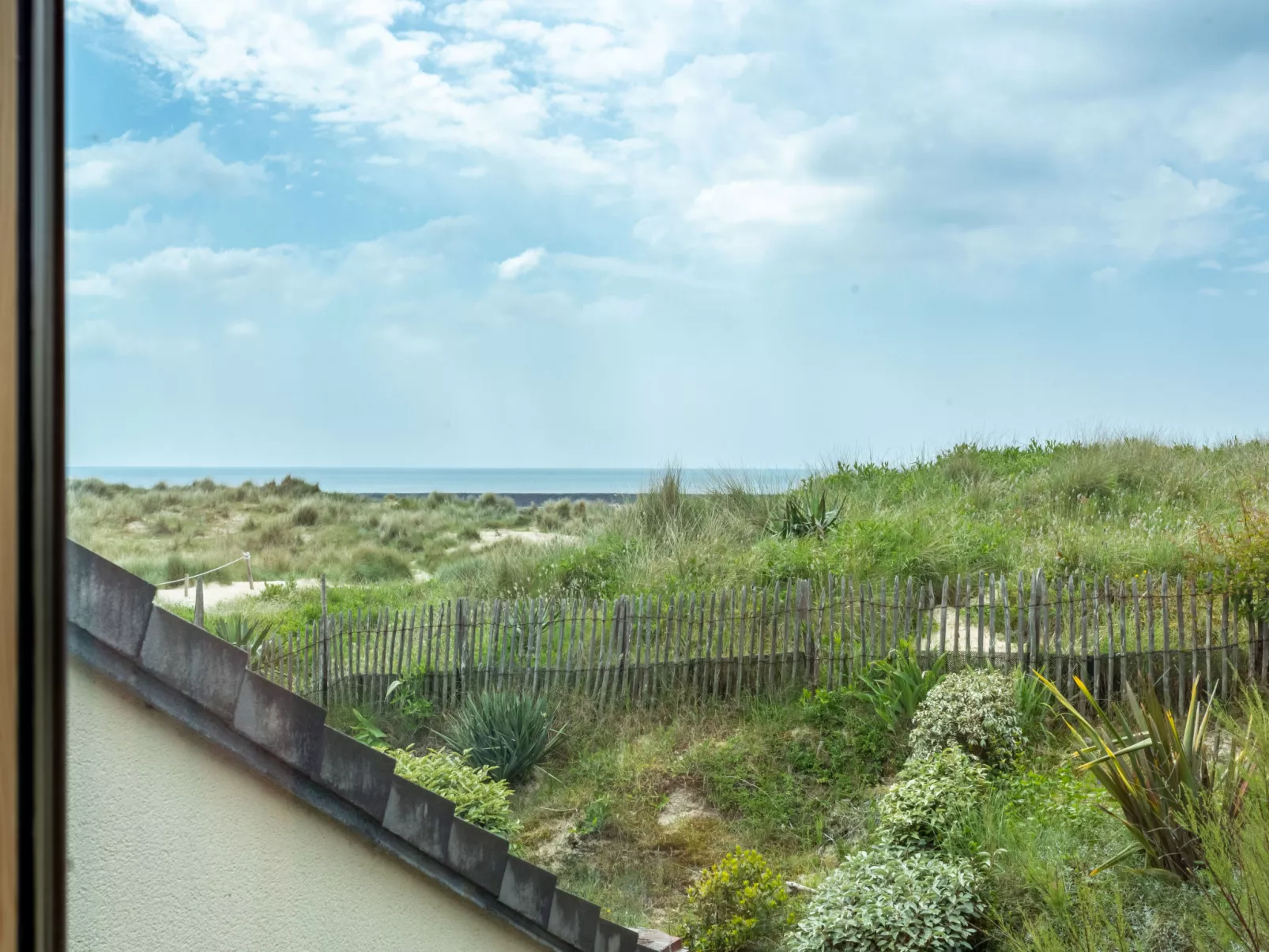 La Plage-Buiten