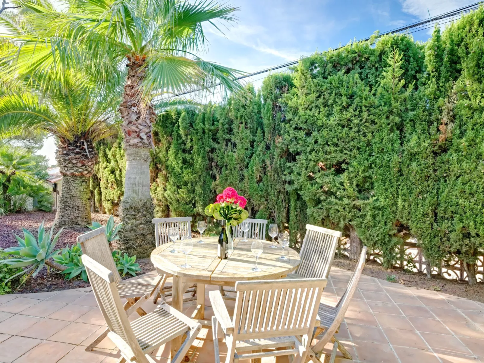 Terrasse sur la Mer-Buiten