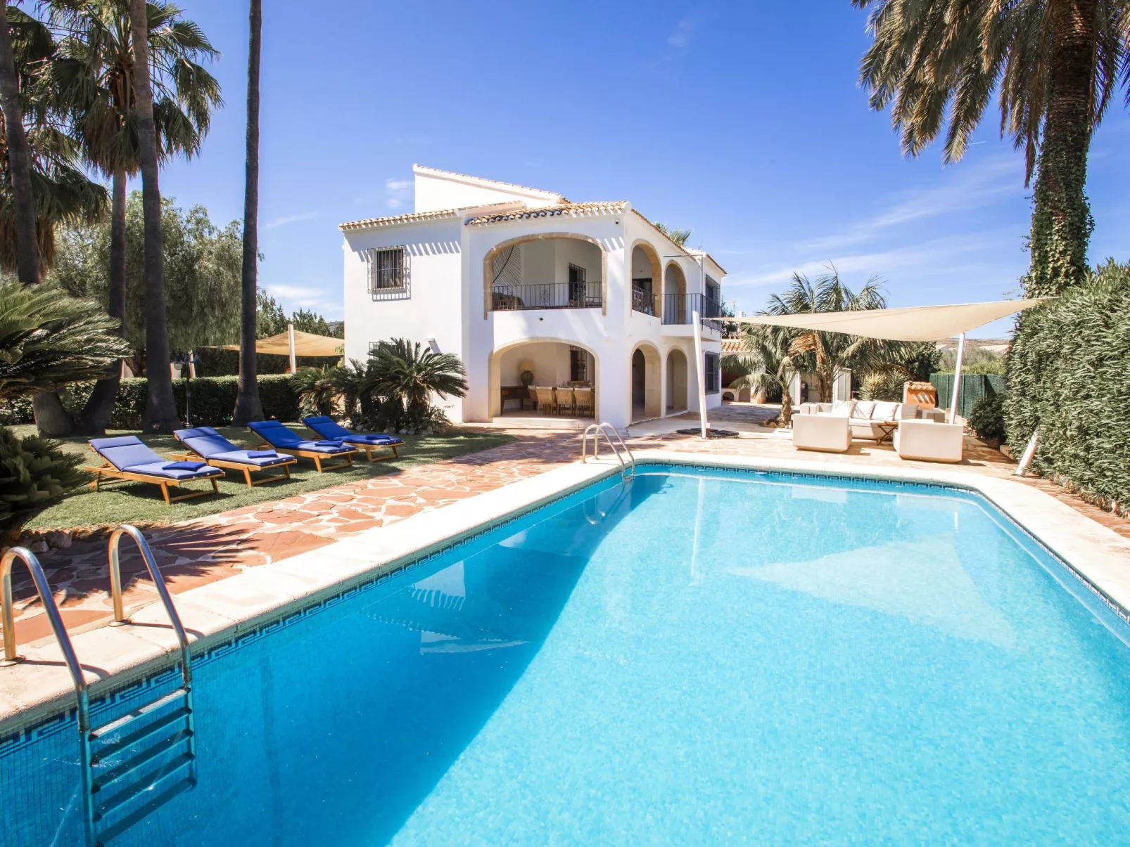 Villa Morers Plus-Buiten