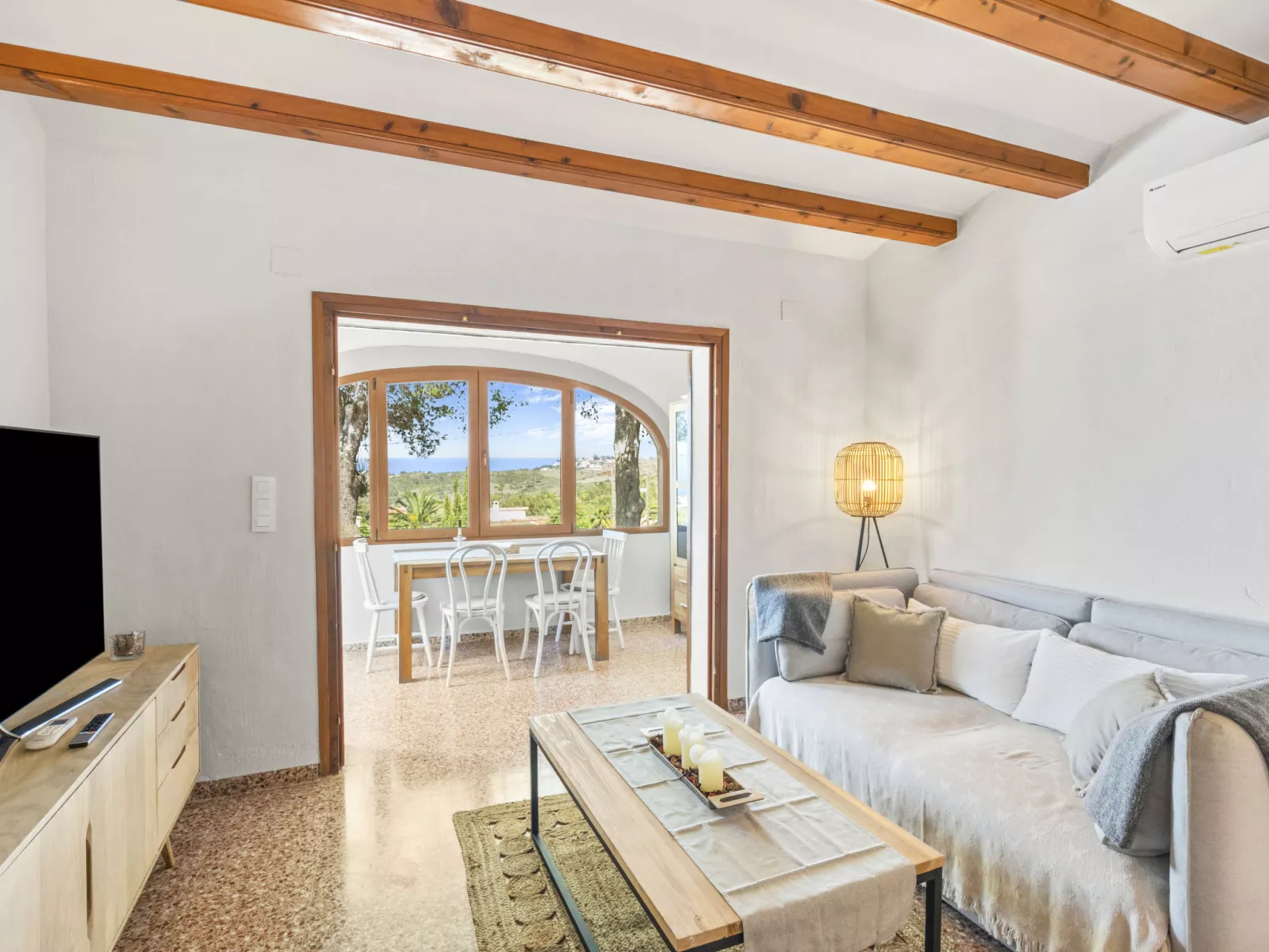 Casa Xirimoia-Binnen