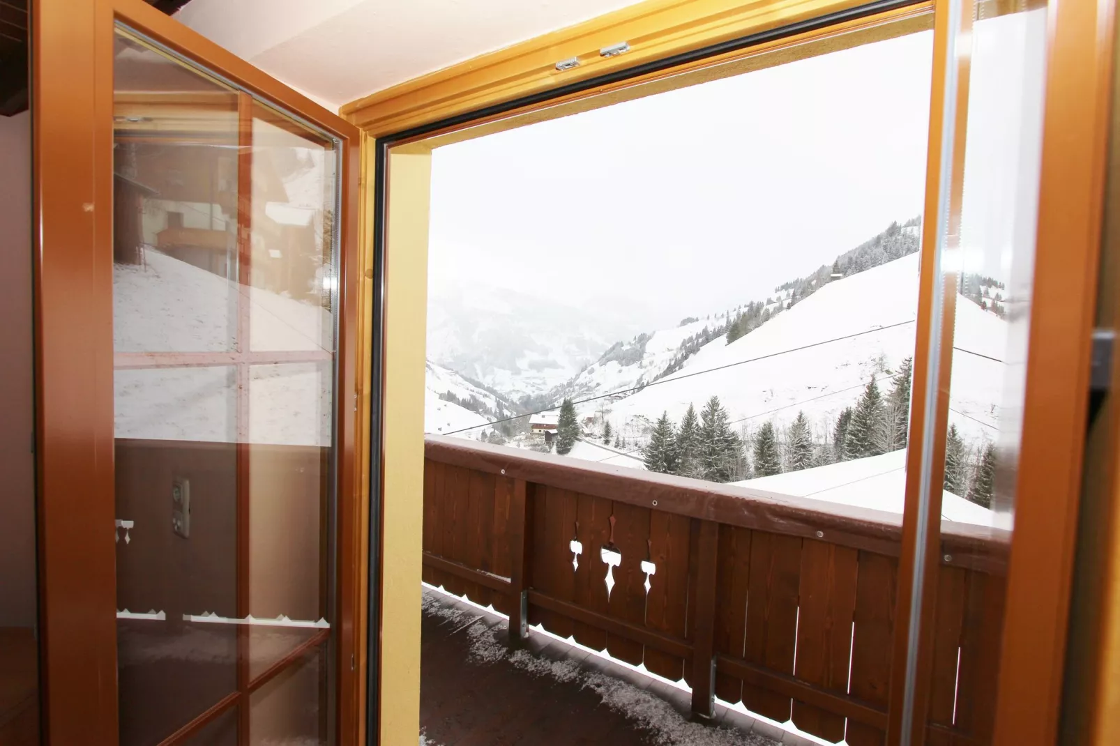 Prachtig appartement in Salzburgerland met zonnig balkon-Terrasbalkon