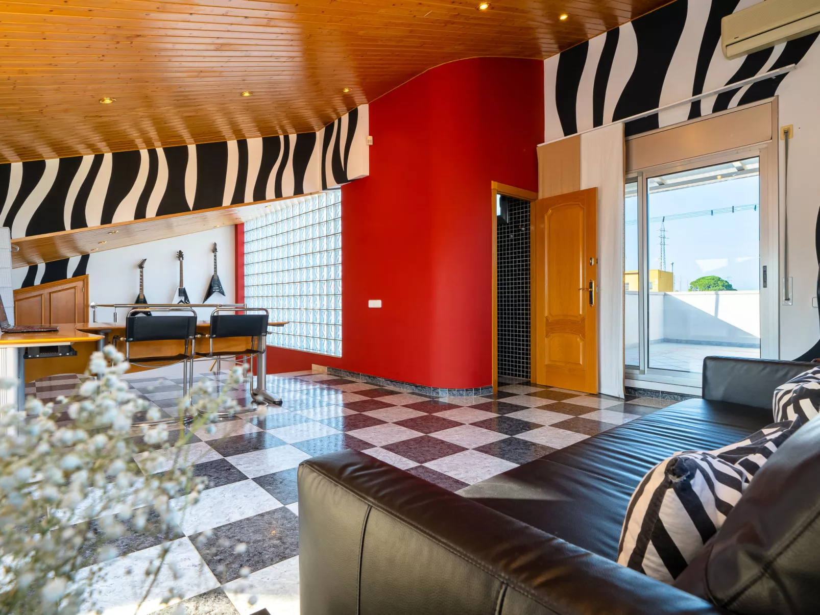 Villa Luxury Rock Tirri-Binnen