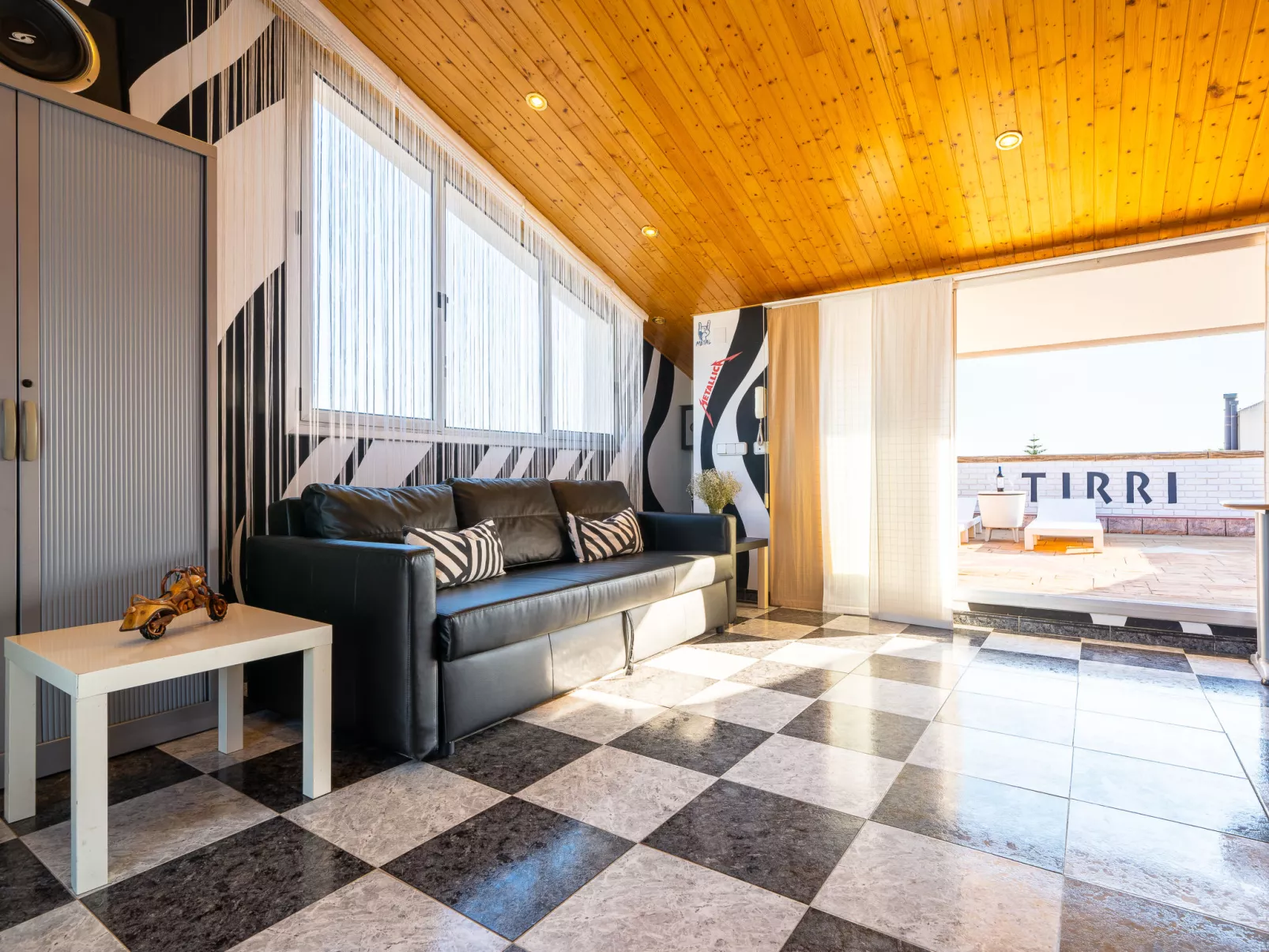 Villa Luxury Rock Tirri-Binnen