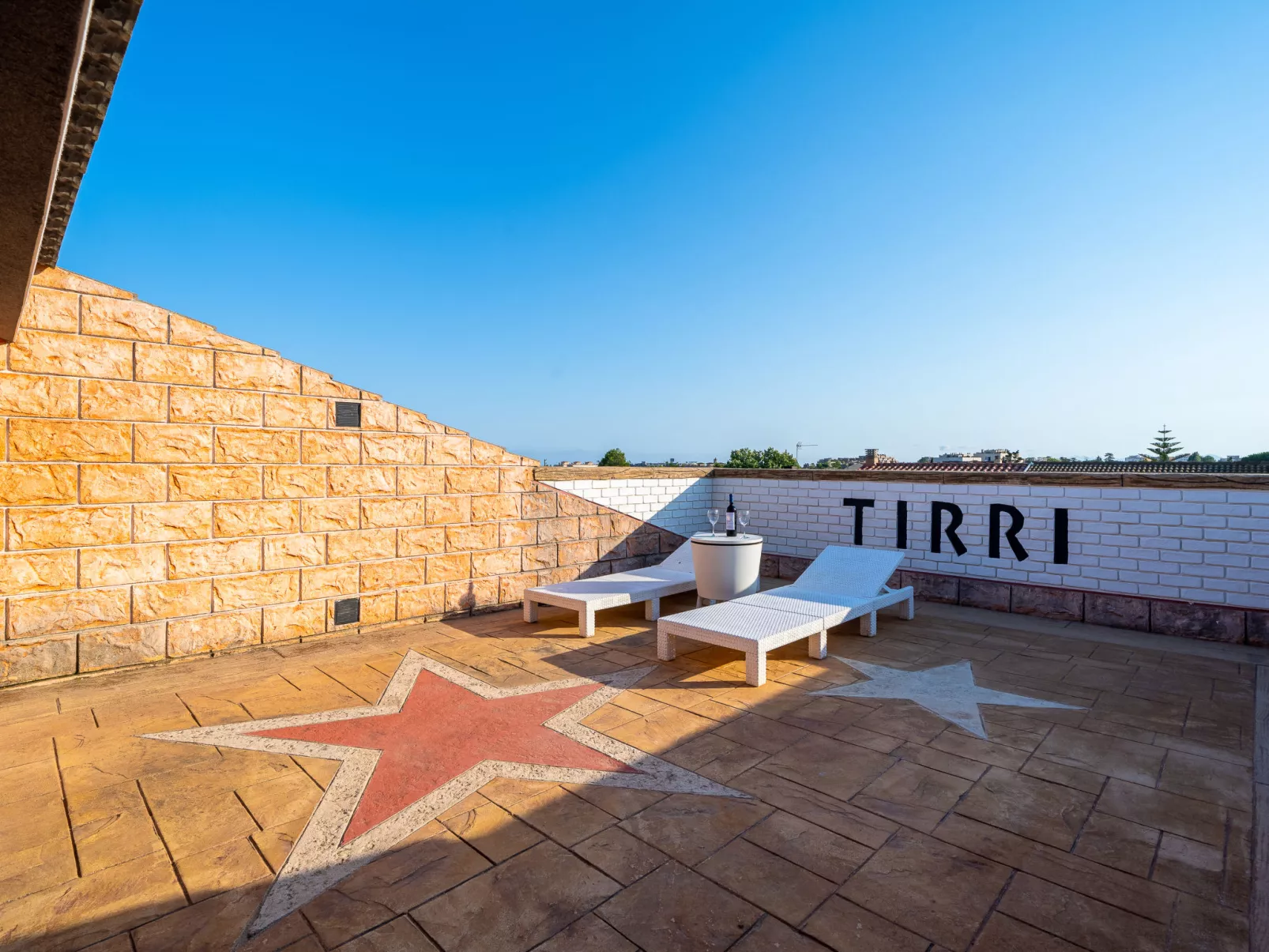 Villa Luxury Rock Tirri-Buiten