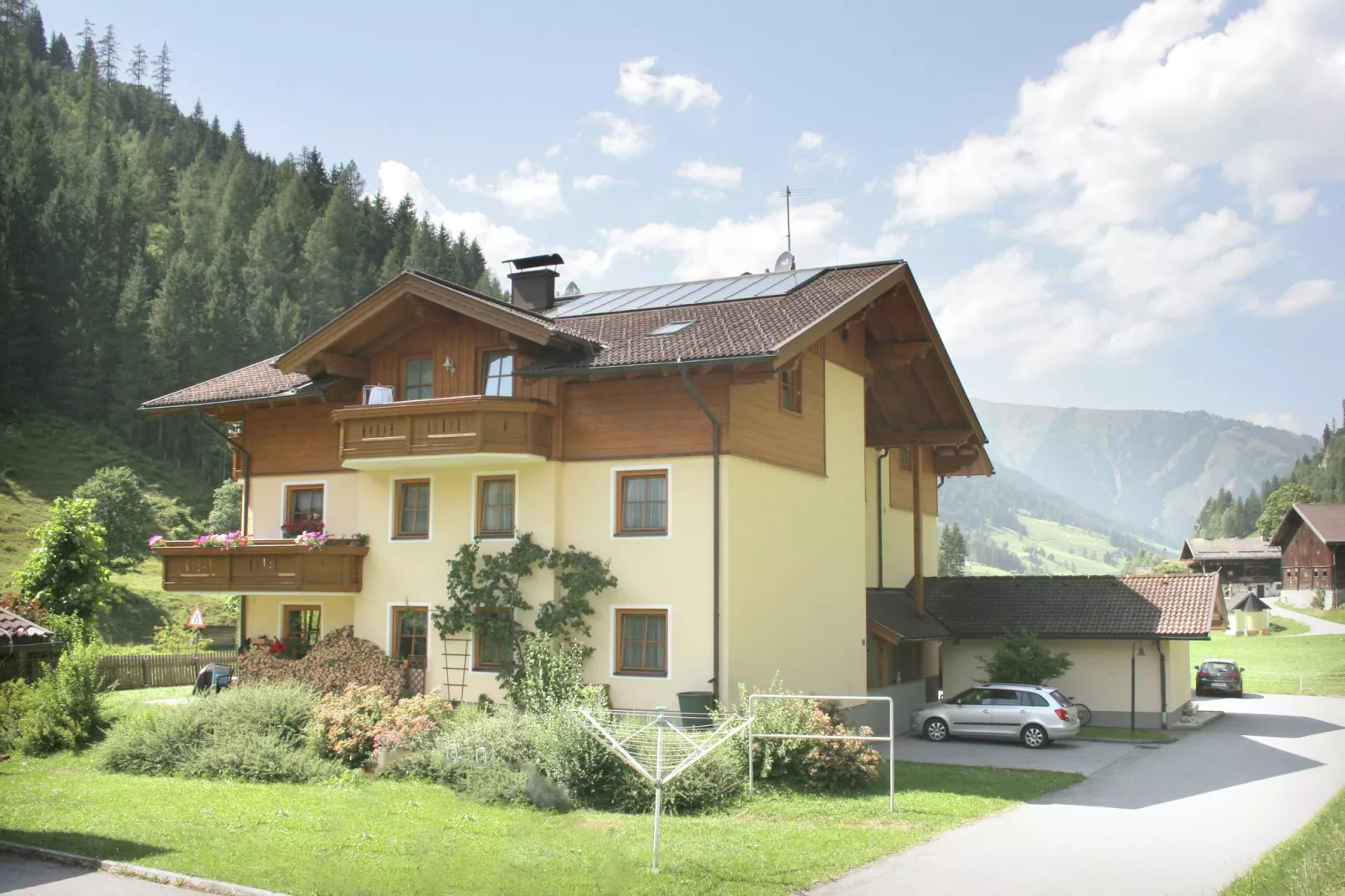 Apartment Fintinn-Buitenkant zomer