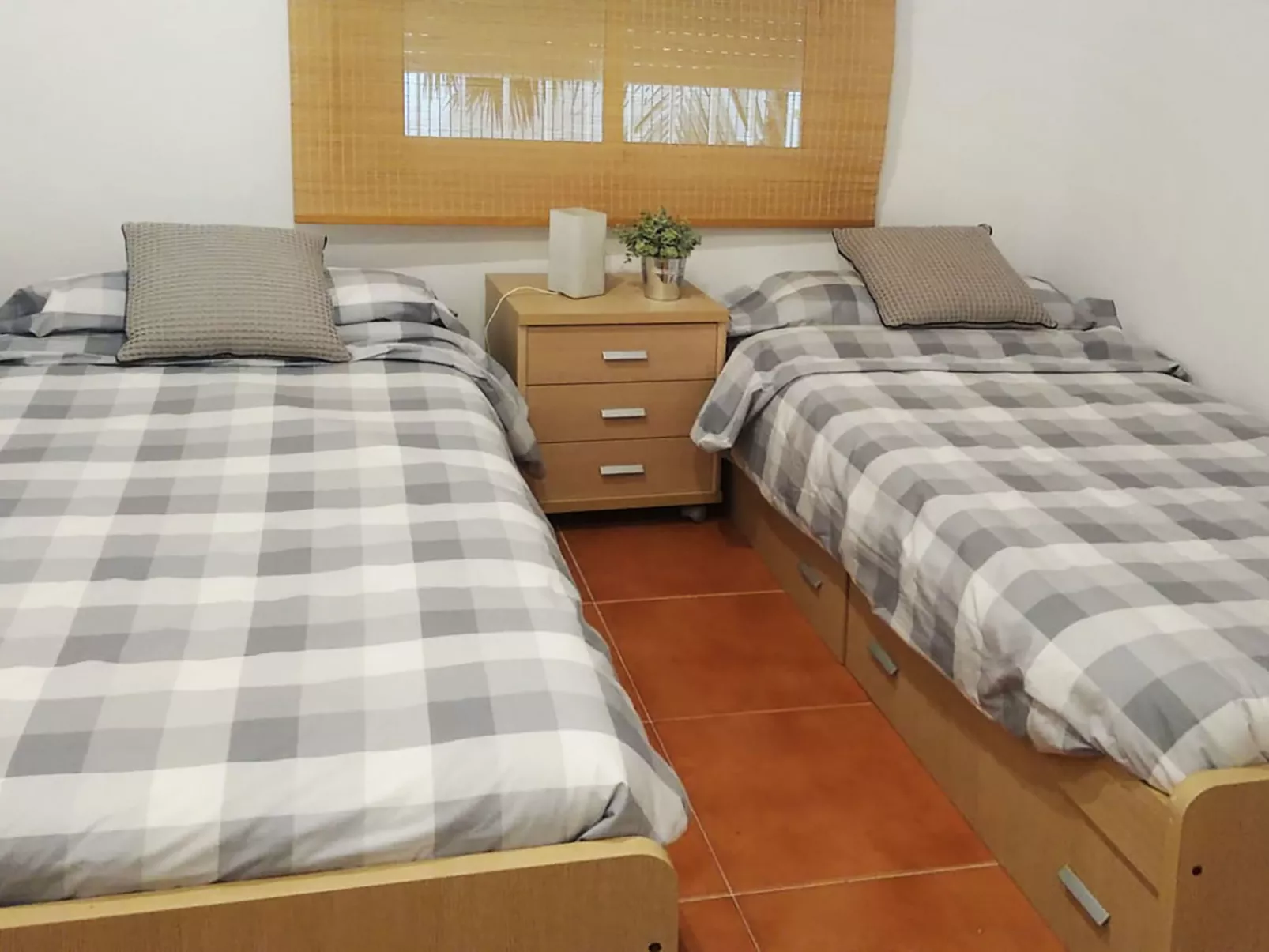 GreenMar B Down/bajo acceso piscina/Pool-Binnen