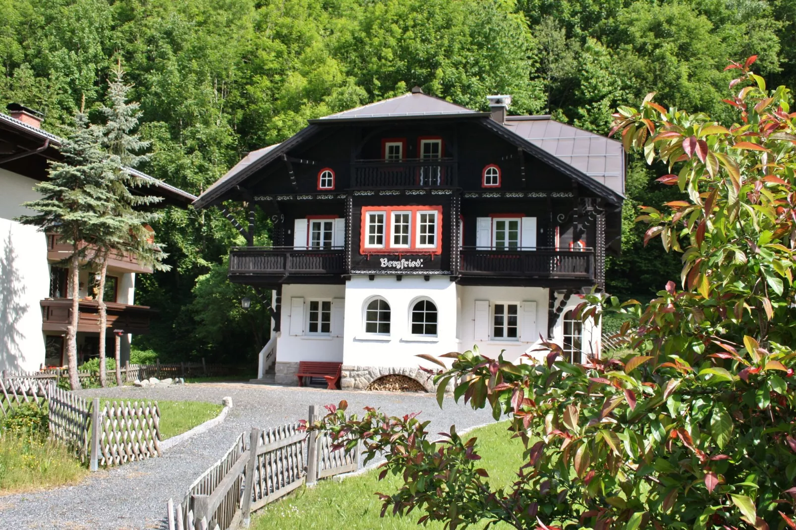 Villa Bergfried-Buitenkant zomer