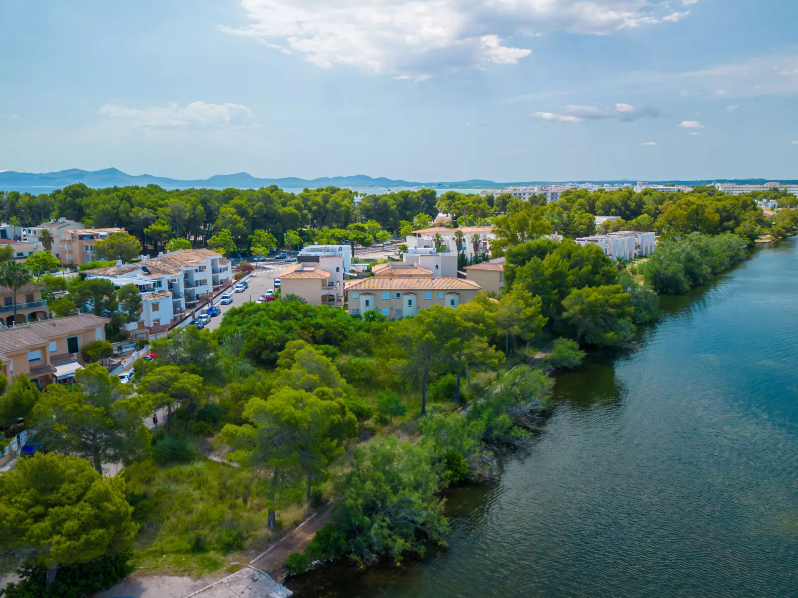 Lago y Mar-Buiten